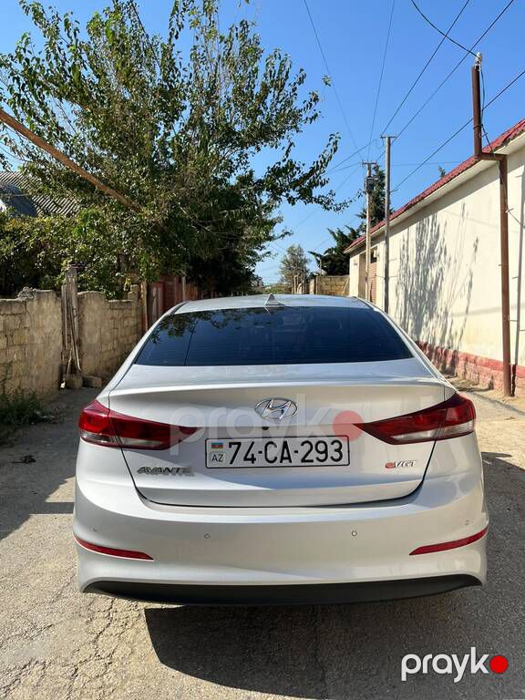 Hyundai Avante, 1.6 L, 2015 il, 220 000 km — Avtomobillər, Bakı (7)