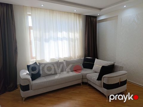 Uqlavoy divan. 500azn. seliqeli istifade edilib. Bazalidi ölcü 3/2 — Digah
