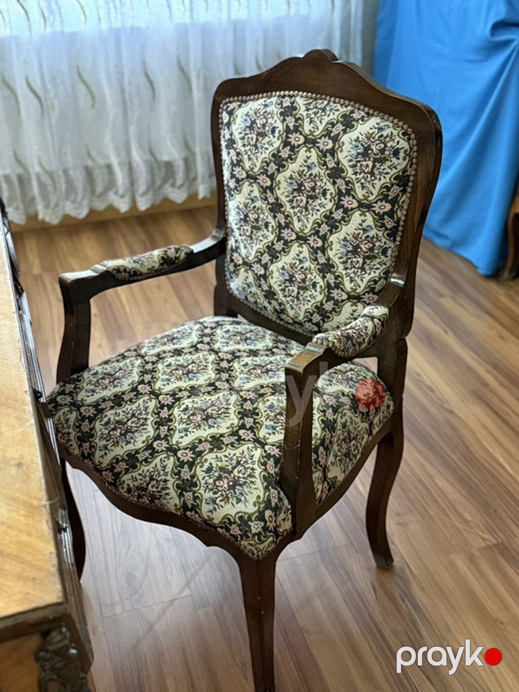 Qoz agacinnan. Stol, servant, 1 kreslo, 6 stul — Qonaq otağı üçün, Digah (5)