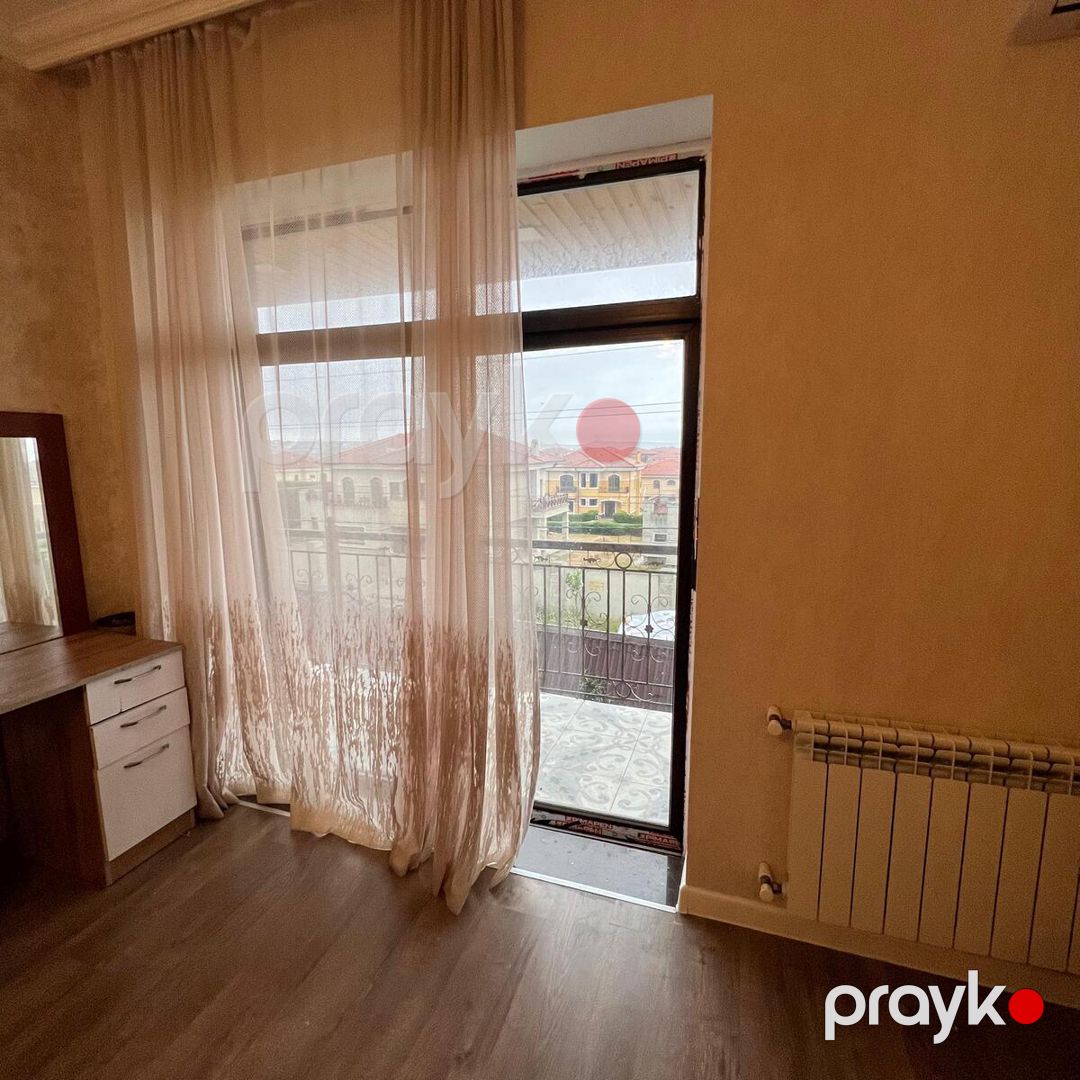 Satılır 4 otaqlı həyət evi/bağ evi 200 m² — Ev, villa, Bakı (5)