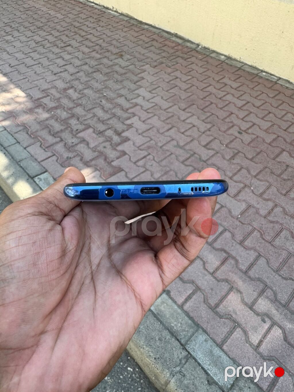 Mavi rəngli smartfon Xüsusiyyətlər və portlar: - Alt hissə: 3.5 mm — Digər smartfonlar, Bakı (2)
