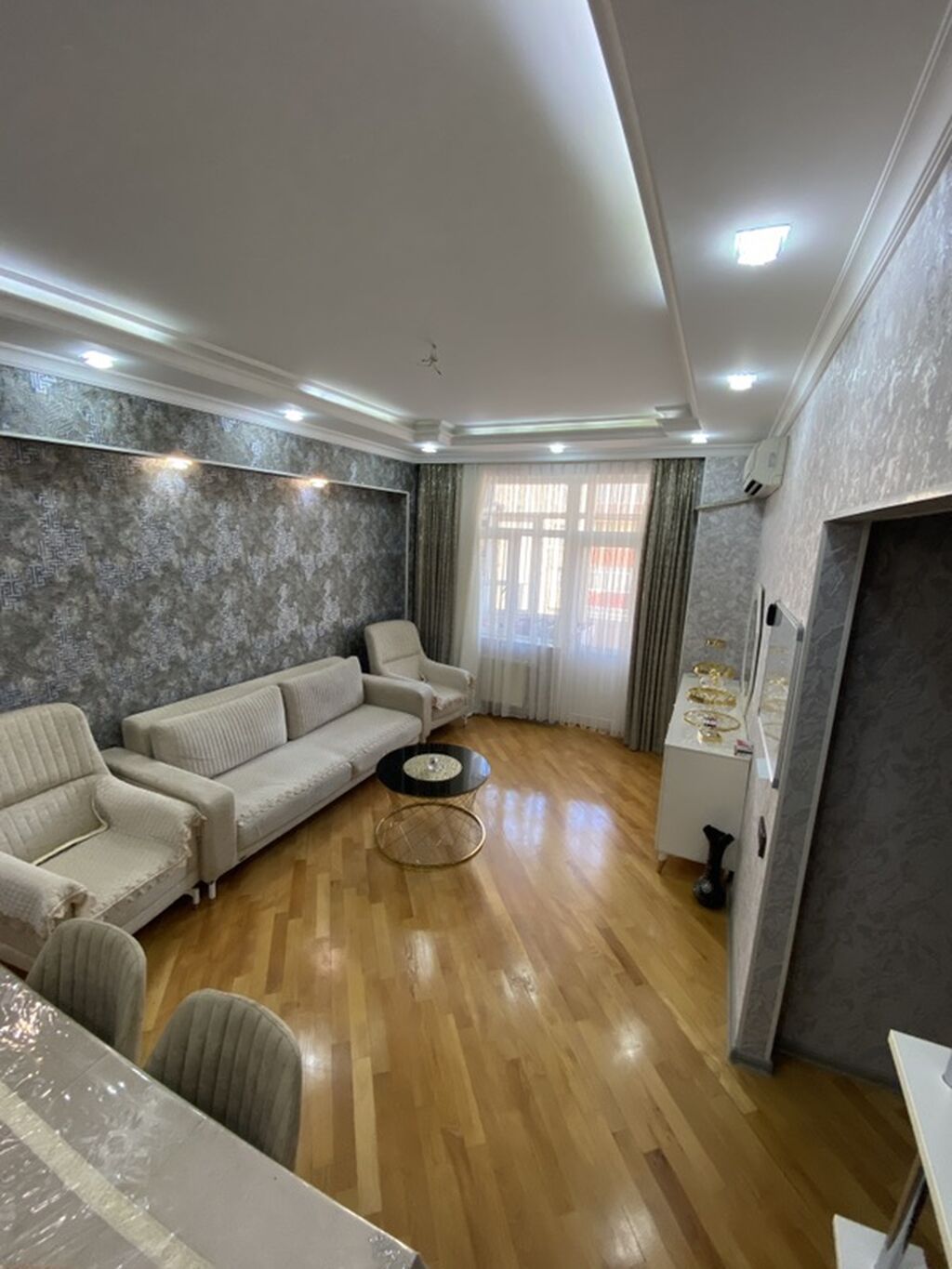 Salam evlə bağlı suallar ücün əlaqə saxlayın — Qonaq otağı üçün, Bakı