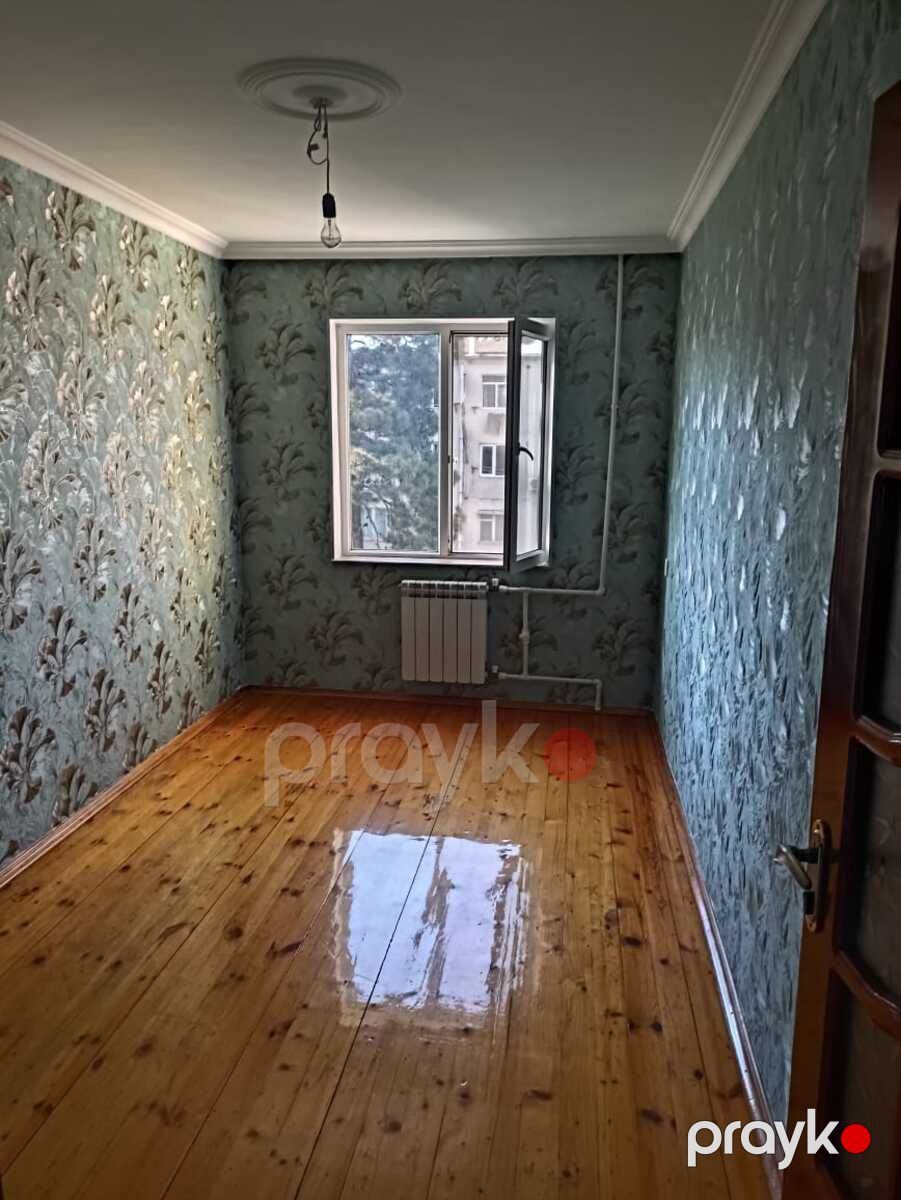 Satılır 4 otaqlı köhnə tikili 110 m² — Mənzil, Bakı (2)