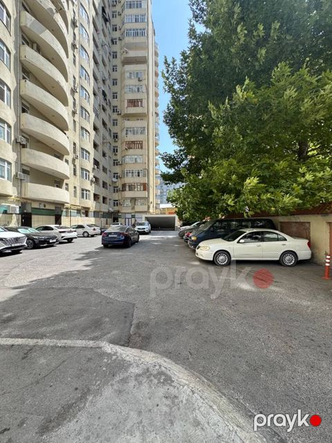 Satılır 3 otaqlı yeni tikili 130 m² — Bakı
