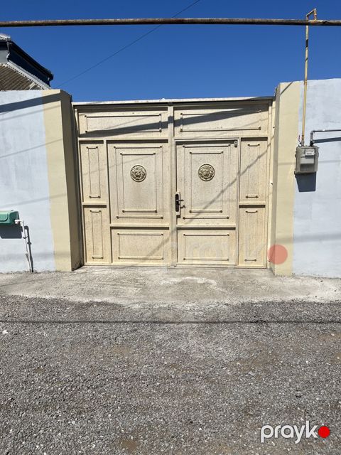 Satılır 4 otaqlı həyət evi/bağ evi 140 m² — Bakı