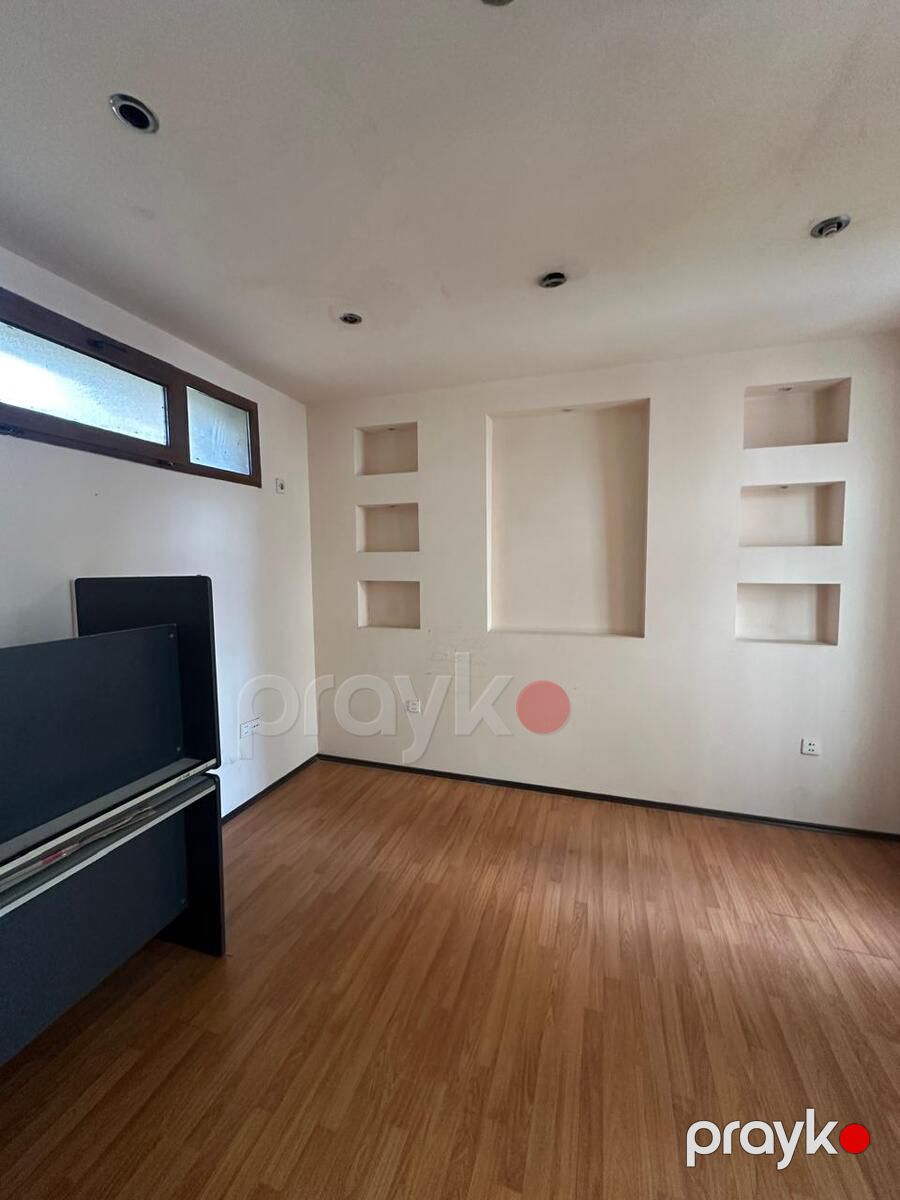 Satılır 3 otaqlı köhnə tikili 85 m² — Mənzil, Bakı (2)