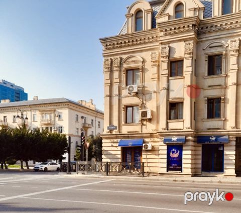 Satılır obyekt 80 m² — Bakı