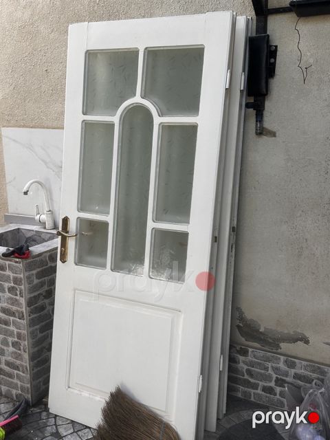 Qapılar — Bakı