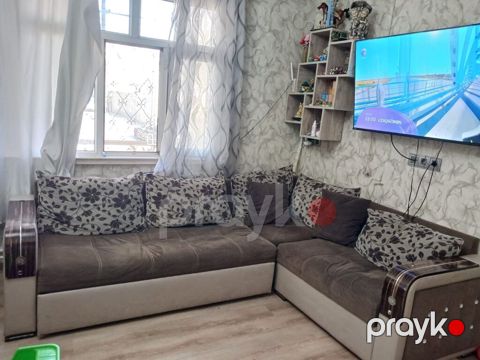 Uqlavoy divan acilir bazasi var qiymet 150 azn unvankənd — Masazır