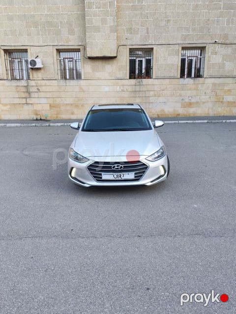 Hyundai Elantra: 2 l 2017 il Sedan — Masazır