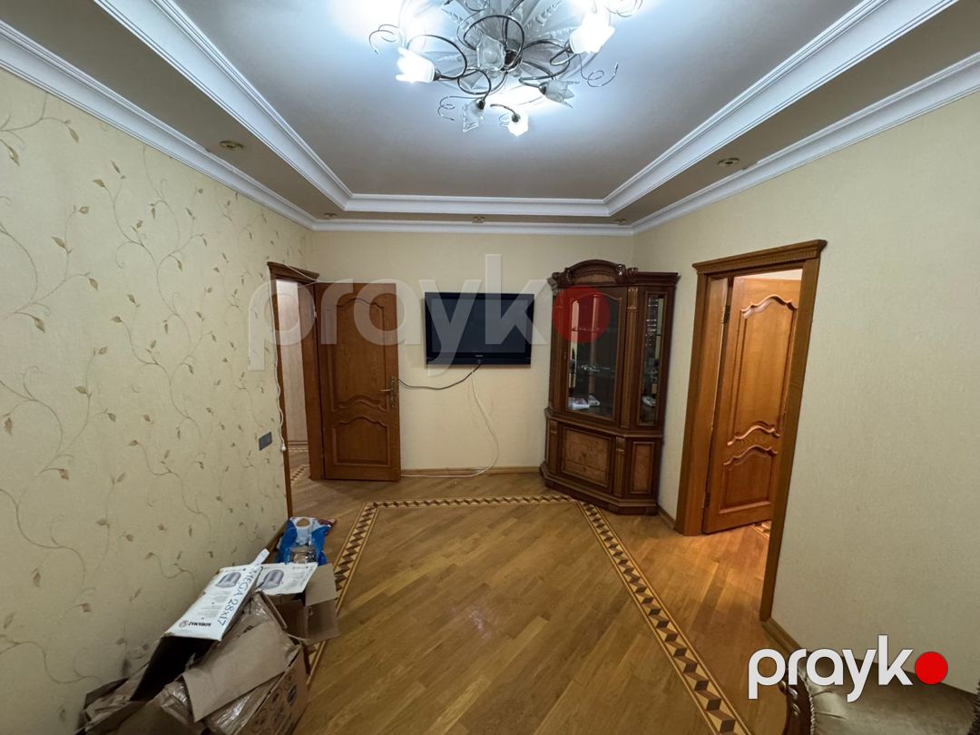 İcarəyə verilir 5 otaqlı köhnə tikili 130 m² — Mənzil, Bakı (9)