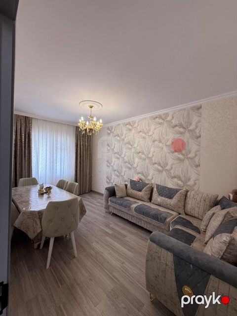 Satılır 4 otaqlı köhnə tikili 100 m² — Bakı