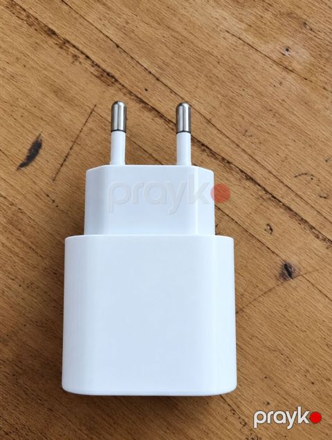 Orginal iphone adaptr ayrıda satılır Dəstdə başlığı 15 azn və şunuru — Gəncə