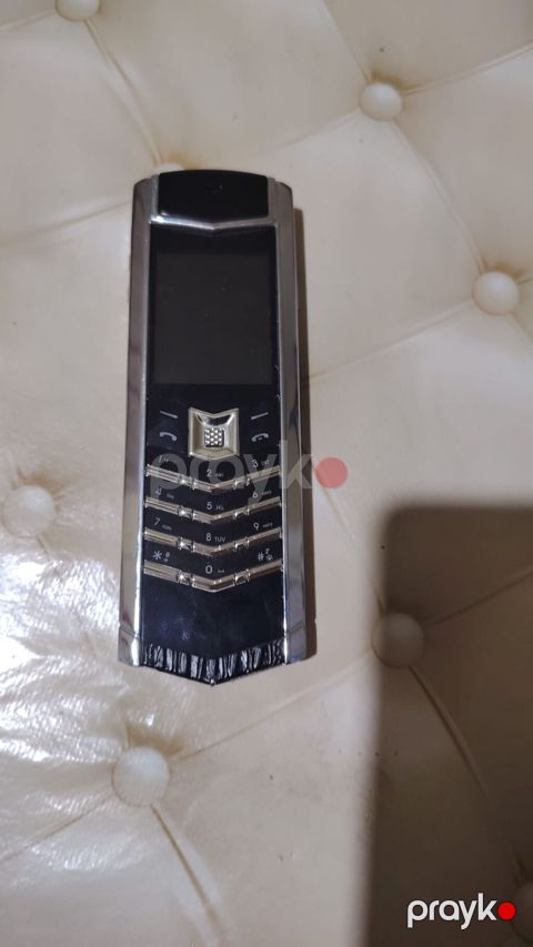 Vertu 2 GB Memory Capacity, rəng - Qara, Düyməli — Bakı