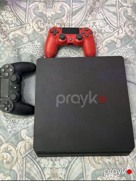 PS4 slim 1tbdi ustunde bir dene fifa24 birde gta 5 verilir qiymet — Bakı