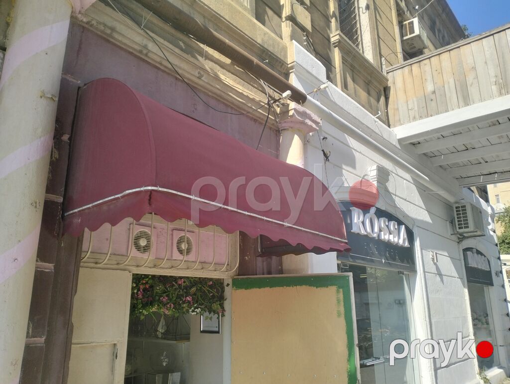 Bordo rəngli vitrin/tampon örtüyü (tent) - Forma: yarımdairəvi-kubba — Dam örtükləri, Bakı (4)