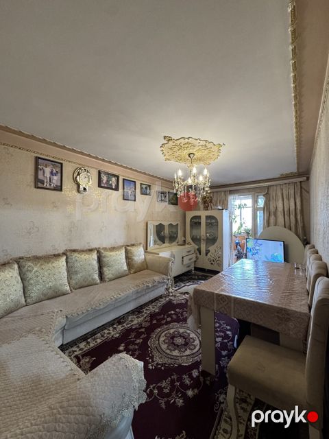 Satılır 4 otaqlı köhnə tikili 73 m² — Bakı