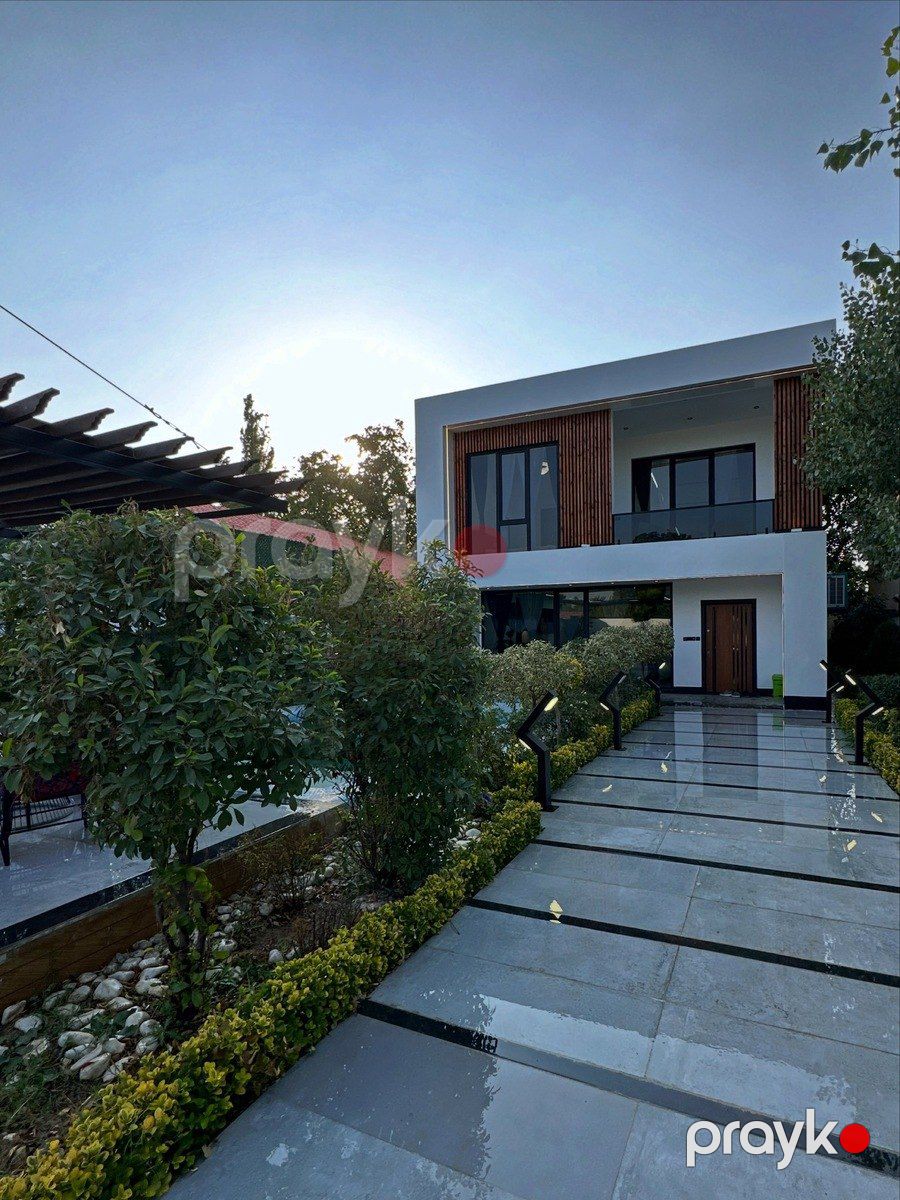 İcarəyə verilir 5 otaqlı həyət evi/bağ evi 300 m² — Ev, villa, Bakı