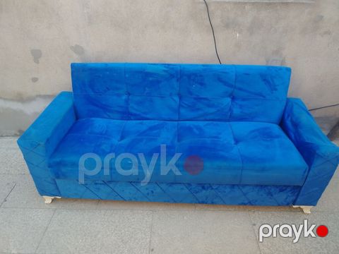 Mavi məxməri üçnəfərlik divan - Rəng: parlaq kobalt/mavi - Material — Bakı