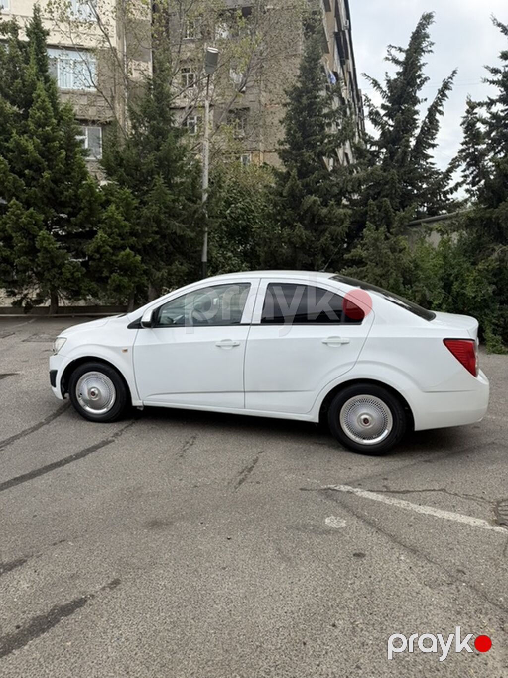 Chevrolet Aveo sedan – ağ rəng, 4 qapılı, şəhər üçün kompakt və — Avtomobillər, Bakı (5)