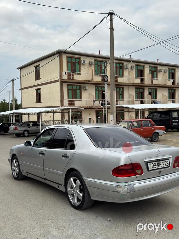 Mercedes E 300, 3.0 L, 1995 il, 595 311 km — Avtomobillər, Naftalan (4)