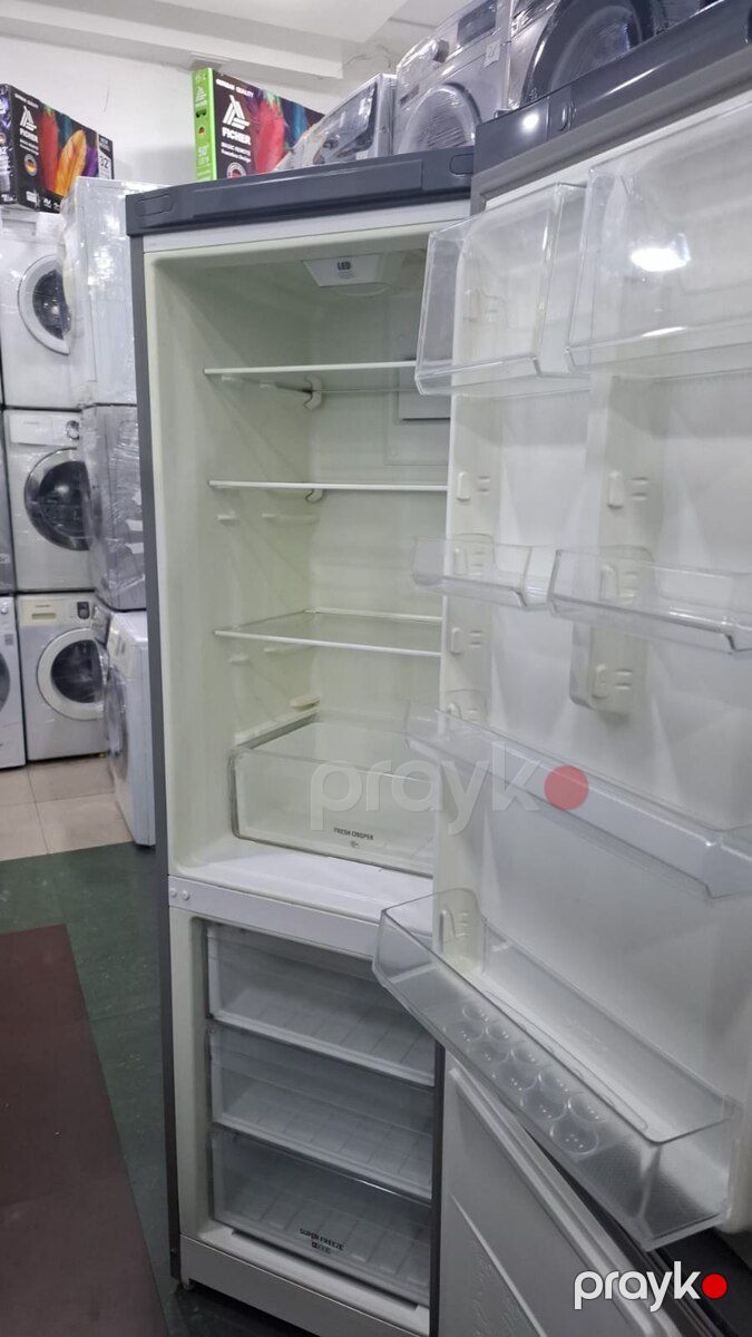 Soyuducu Ariston Hotpoint — Ev texnikası, Bakı (2)