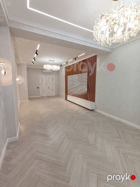 Satılır 4 otaqlı yeni tikili 160 m² — Bakı