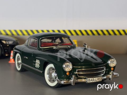 Mercedes-Benz 300SL 1/18 modeli — Bakı