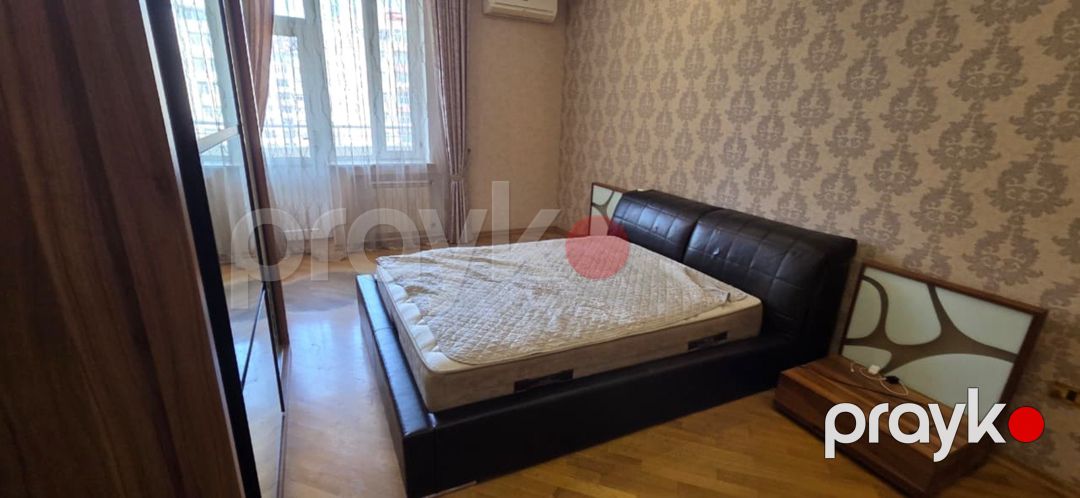Satılır 4 otaqlı yeni tikili 200 m² — Mənzil, Bakı (8)