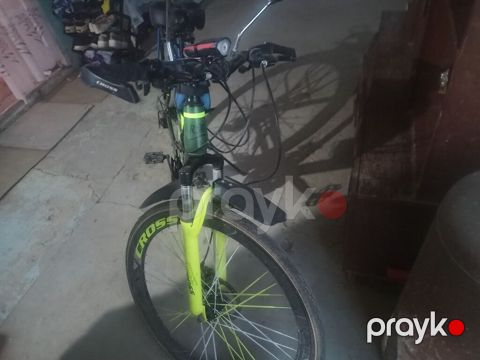 Kross dağ velosipedi - Geniş alüminium çərçivə, şəhər və off-road — Sumqayıt