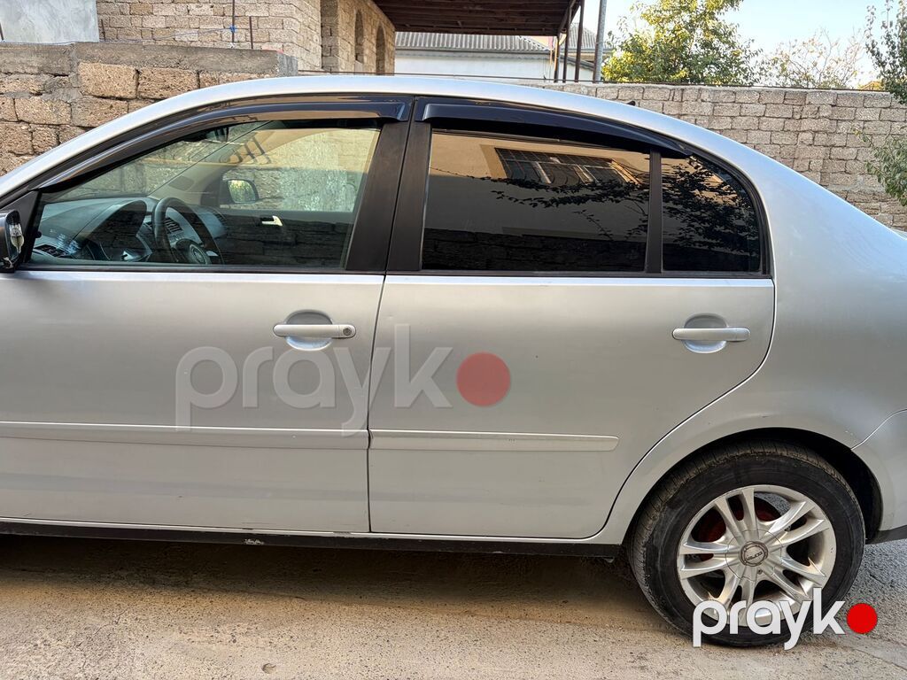 Volkswagen Polo: 1.4 l Sedan — Avtomobillər, Digah (4)