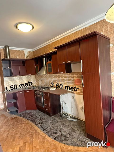 Yaxşı vəziyyətdə mətbəx mebeli və daxili məişət texnikası dəsti — Bakı
