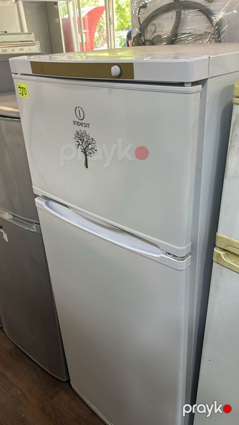 Indesit iki qapılı soyuducu - Marka/model: Indesit (üst kamera — Digah