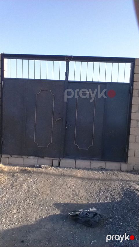 Darvaza 350 azn satilir‼ olcu Eni 3m30sm Hun 2m50sm unvan qobu 8104z — Sumqayıt