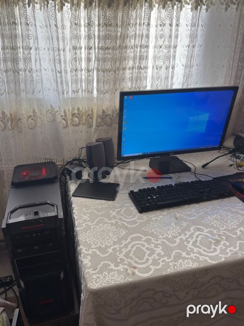 Masaüstü kompüter — Bakı