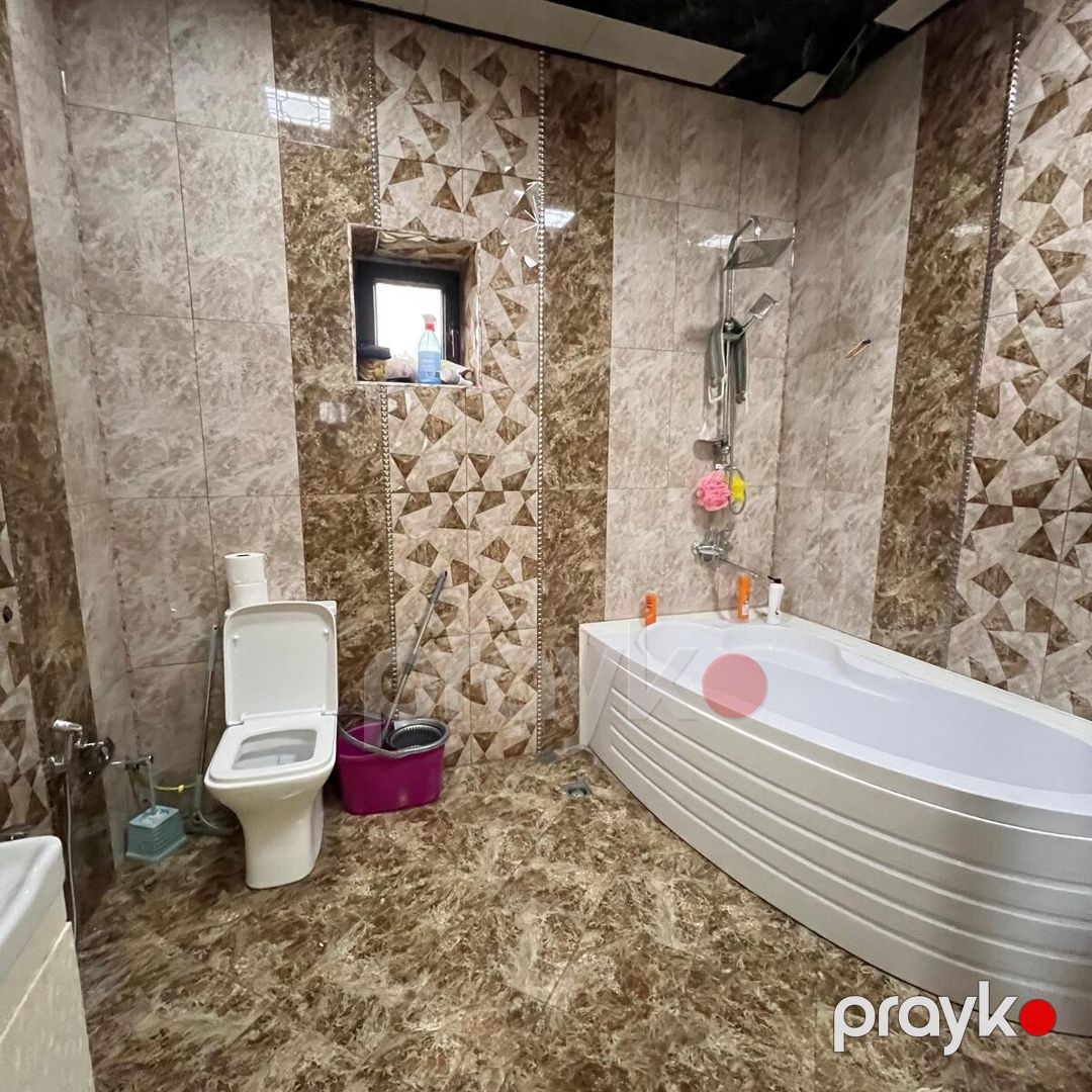 Satılır 4 otaqlı həyət evi/bağ evi 200 m² — Ev, villa, Bakı (9)