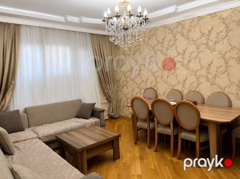 Satılır 3 otaqlı köhnə tikili 86 m² — Bakı