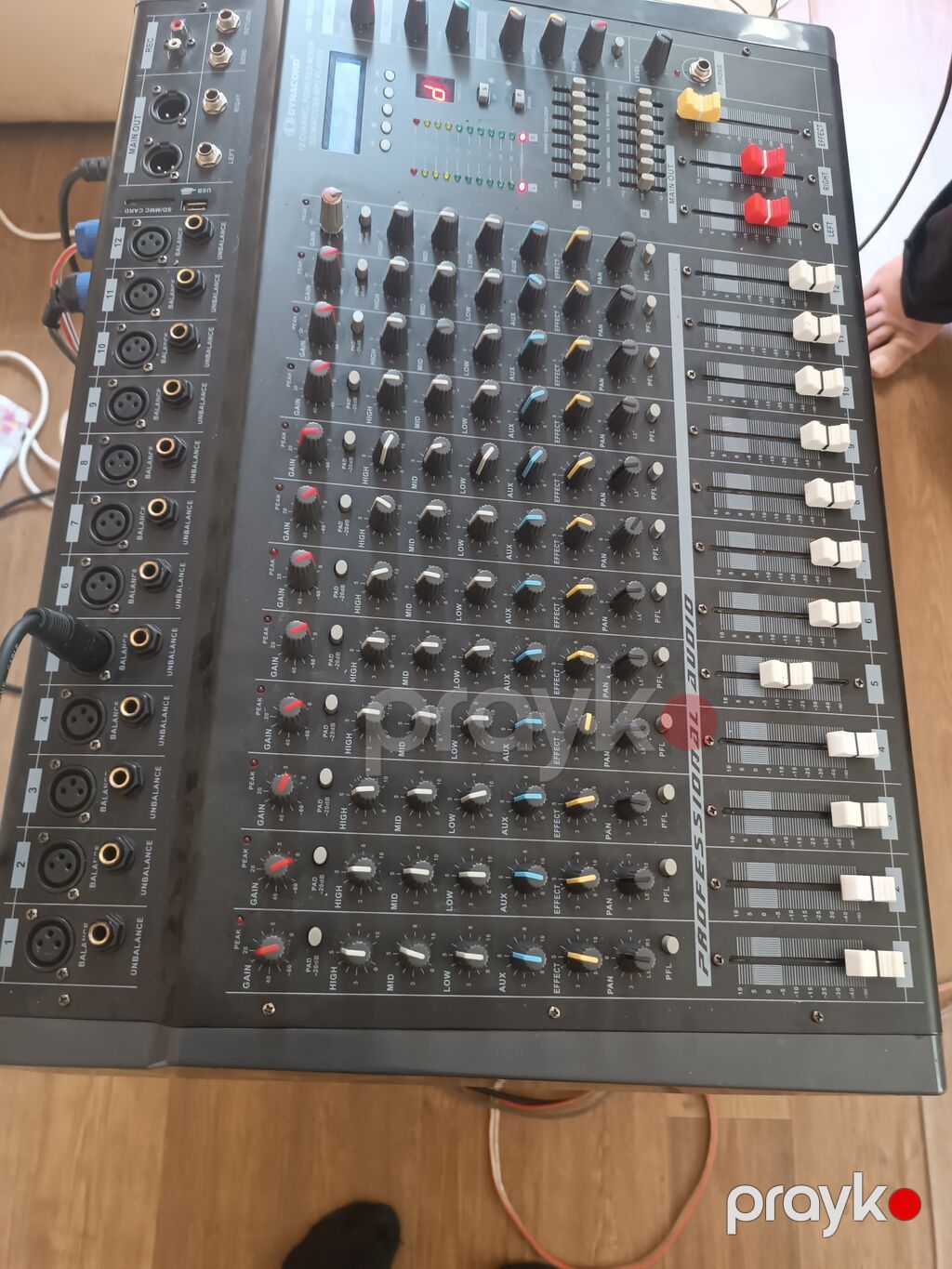 Dynacord PMX-1202A MP3 – 12 kanallı gücləndiricili mikser — Studiya və konsert üçün, Beyləqan (2)