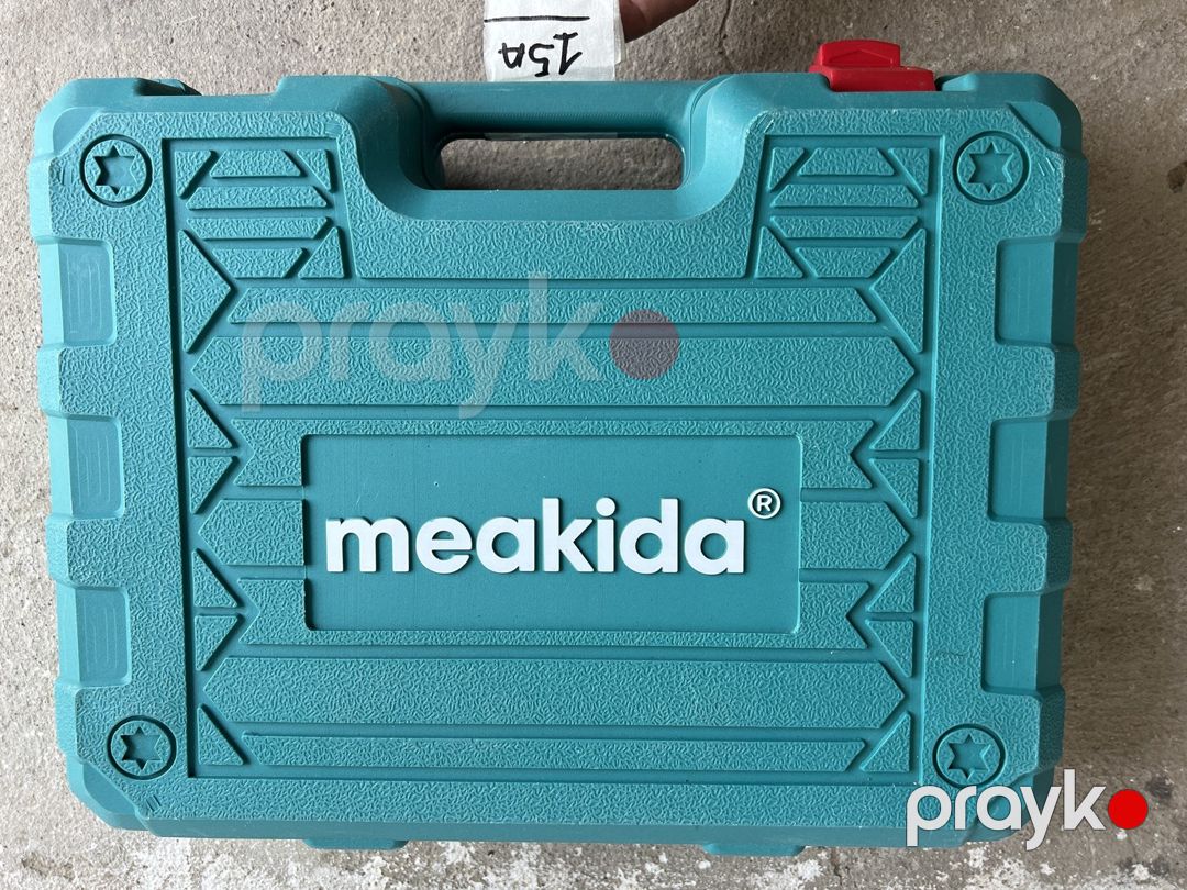 Akkumulyatorlu zərbəli drel Meakıda — Təmir və inşaat, Bakı