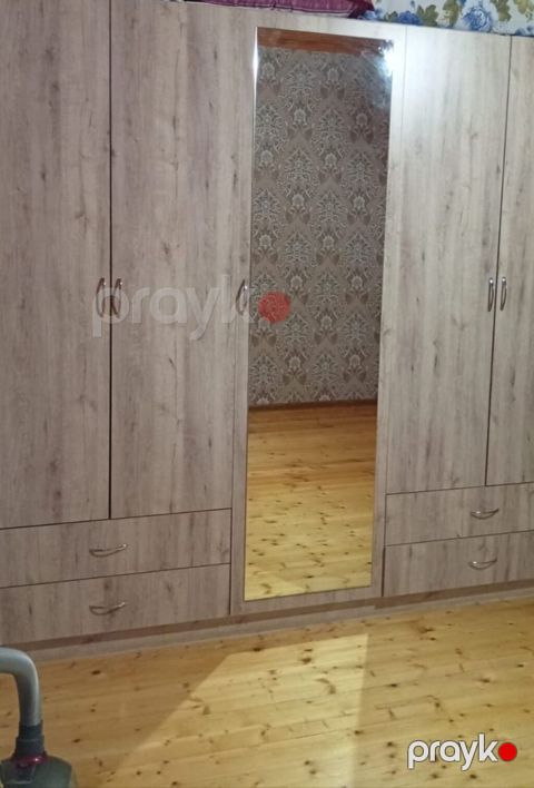 Dolab satilir 230azn. Olcu 2.40m x0.70mx2.00 m. Unvan Buzovna — Bakı