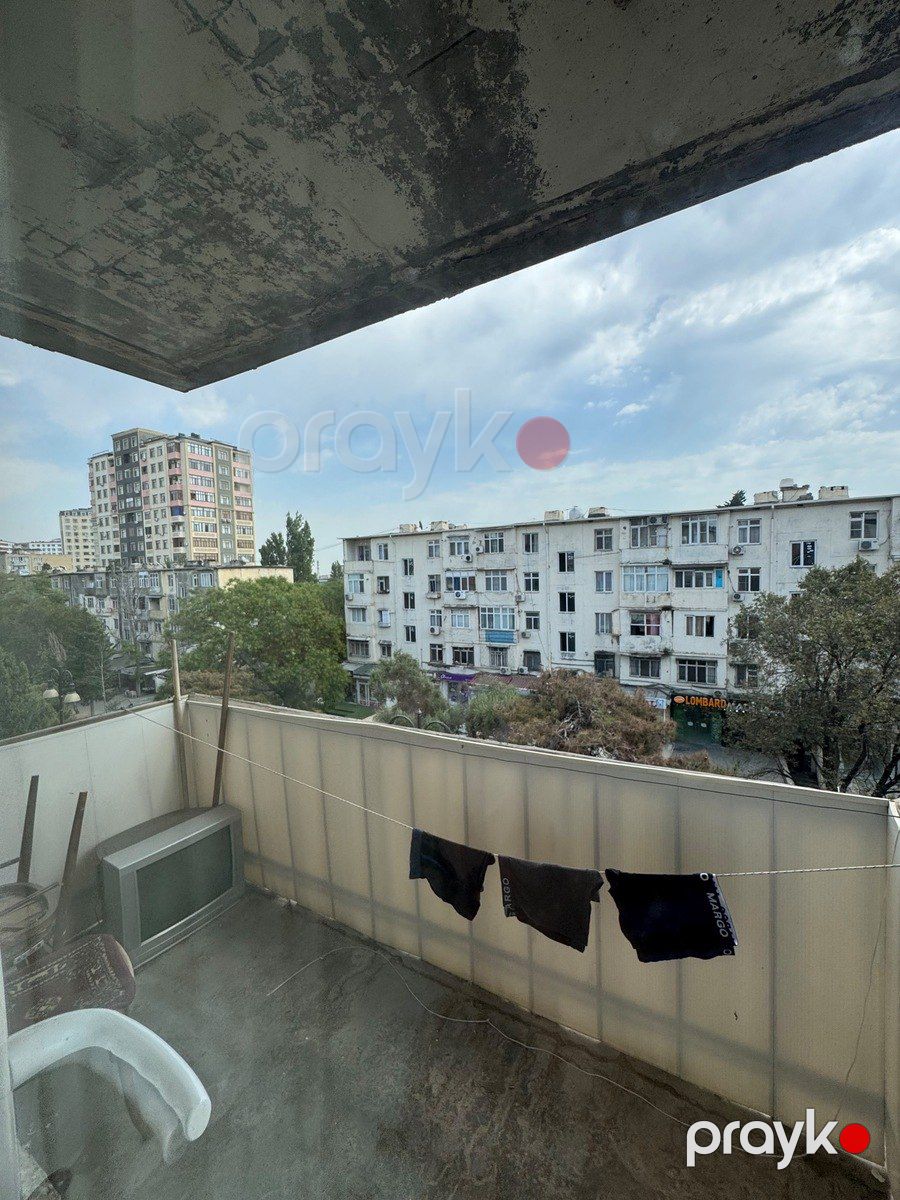 Satılır 1 otaqlı köhnə tikili 45 m² — Mənzil, Bakı (4)