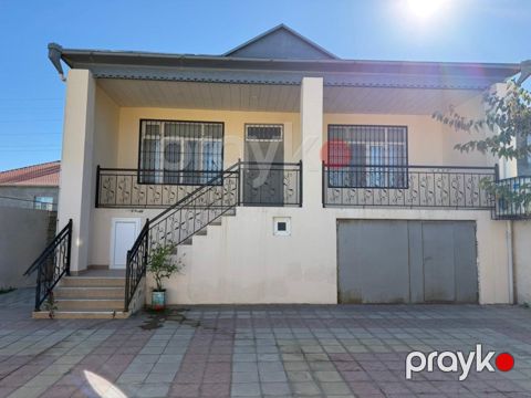 Satılır 4 otaqlı həyət evi/bağ evi 140 m² — Bakı