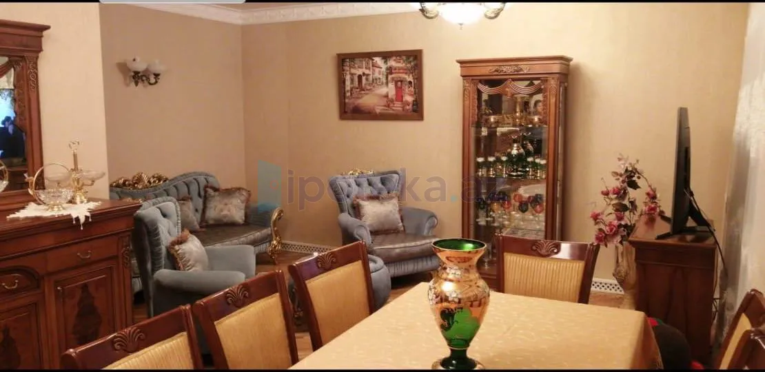 Satılır: 4 Otaq, Köhnə tikili, Binəqədi r., 110.00 m² — Bakı