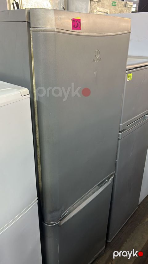 Indesit ikikameralı soyuducu - Rəng: metalik/boz - Yuxarıda soyuducu — Digah
