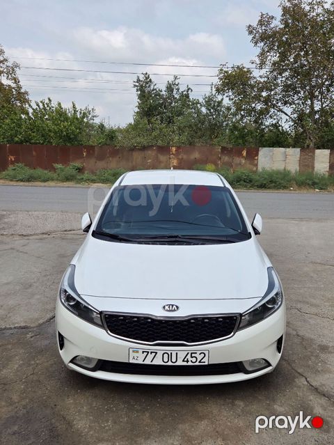 Kia K3: 1.6 l 2017 il Sedan — Salyan