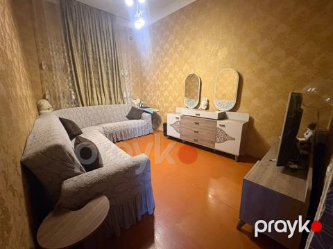 Satılır 2 otaqlı köhnə tikili 60 m² — Bakı