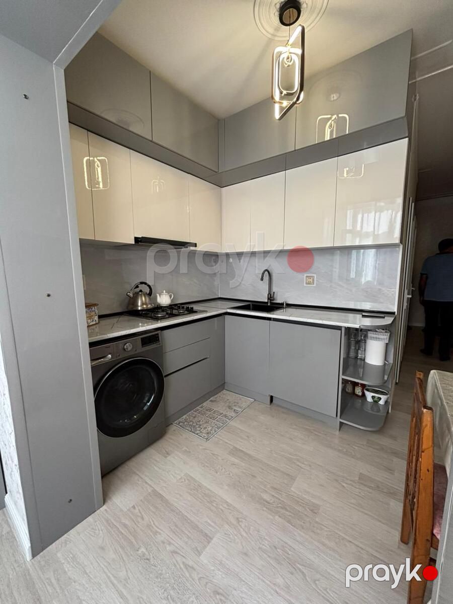 Satılır 2 otaqlı köhnə tikili 61 m² — Mənzil, Bakı (3)