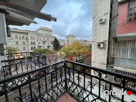 Satılır 1 otaqlı köhnə tikili 42 m² — Bakı