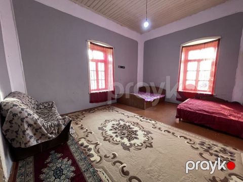 Sentralni bineqedi, bineqedi vaenkomatinin arxasi, 3 cu medende 2 — Mehdiabad