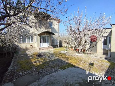 Satılır 6 otaqlı həyət evi/bağ evi 160 m² — Bakı